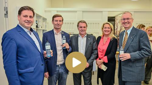 VIDEO: Exkursion beim Nachhaltigkeits-Vorzeigebetrieb Vöslauer - Wirtschaftsclub Baden